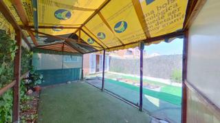 Casa adosada  Calle lagunas de ruidera. Chalet adosado con terreno en parla
