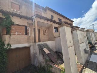 Casa adosada en Calle Joaquin Fernandez Sainz
