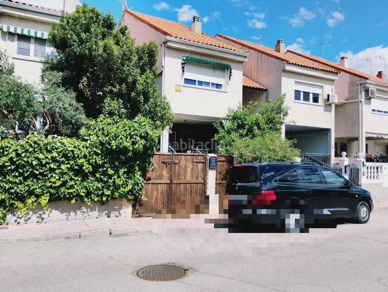 Foto 2c57a77e-fde6-48b7-8045-23ce3fe342a2. Casa adossada amb aparcament a Seseña nuevo Seseña
