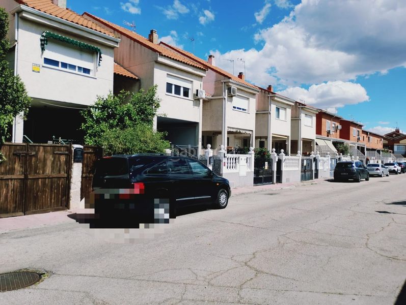 Foto f5e3f0b2-e480-4613-b328-8771fa64b400. Casa adossada amb aparcament a Seseña nuevo Seseña