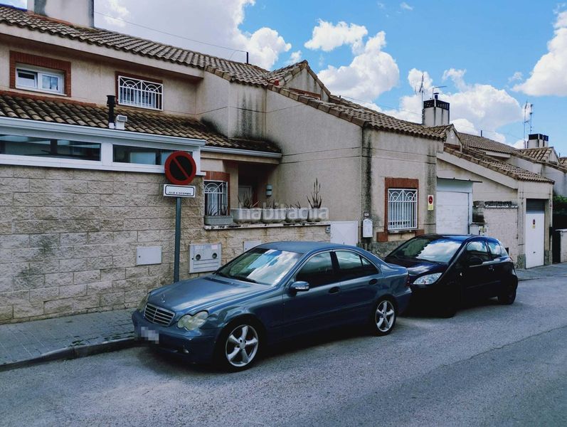 Foto 99ce8654-36f0-4bfa-b424-855b4ee0630e. Casa adossada amb aparcament a Las Lomas Seseña