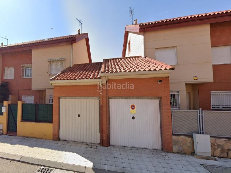 Foto 84cf0848-6fc1-446a-aa11-8cad31630a24. Casa adossada amb aparcament a Seseña nuevo Seseña
