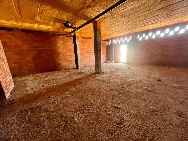 Foto 3c4f8c59-e7cd-42f8-ba14-b21d459d568e. Local comercial a Recas