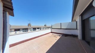 Casa adossada a Hispanoamérica-Comunidades. Chalet en venta en la localidad de valdemoro