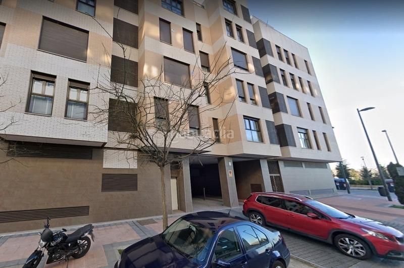 Foto 19c58598-fafc-4110-bfb6-54ace60ea4af. Aparcament cotxe a Los Molinos Getafe