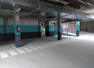 Autoparkplatz  Calle carabanchel. Plaza de garaje en la zona de la universidad, getafe