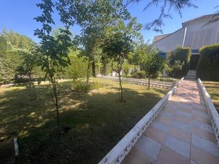 Casa a Villaluenga de la Sagra. Casa independiente en parcela de 1000 m2