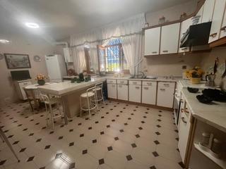 Chalet à Villaluenga de la Sagra. Casa independiente en parcela de 1000 m2