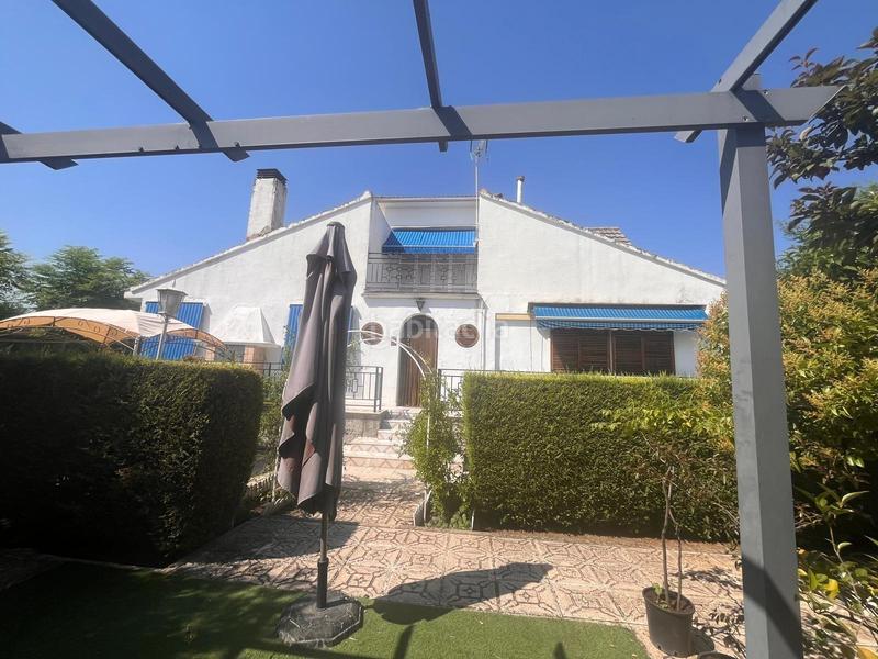 Foto b4b8d334-6031-4f1f-b8f8-0bc60efe9aa5. Xalet amb calefacció a Villaluenga de la Sagra