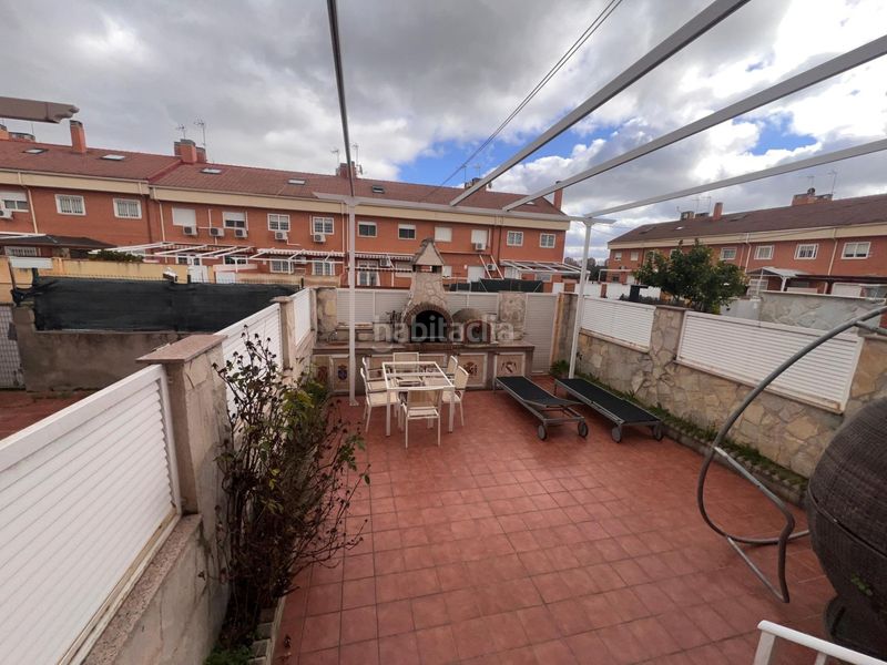 Foto 3b07b459-a09f-429f-914c-3333ae892478. Casa adossada a Fuentebella-San Fermín-El Leguario Parla