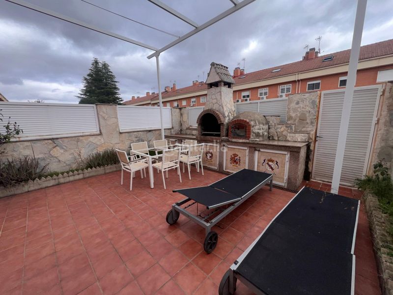 Foto 4121ee42-6732-47d6-987f-d37db42072e5. Casa adossada a Fuentebella-San Fermín-El Leguario Parla