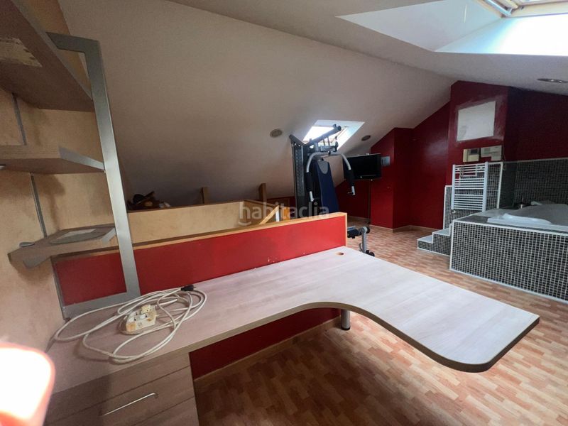 Foto 4616bce3-9916-483c-b7d6-a8c8d787b9d1. Casa adossada a Fuentebella-San Fermín-El Leguario Parla