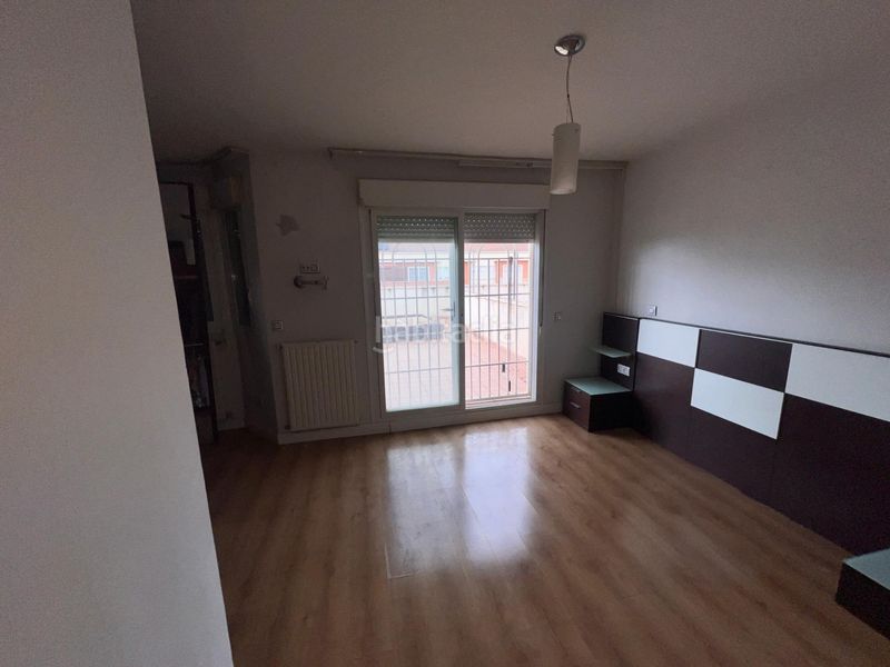 Foto 995a7a07-f27e-48ba-95f8-ef9fb372f5c5. Casa adossada a Fuentebella-San Fermín-El Leguario Parla