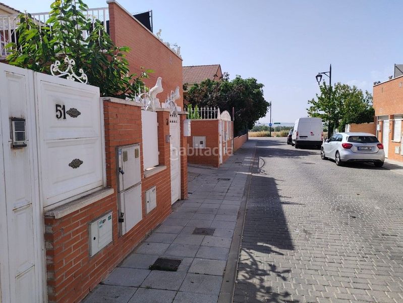 Foto b57b7f6d-6f16-4f12-907e-13d6d236576b. Casa adossada a Fuentebella-San Fermín-El Leguario Parla