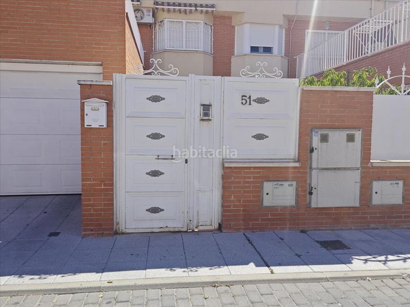 Foto c9100cf3-472e-47d4-b685-a0fd0c79d902. Casa adossada a Fuentebella-San Fermín-El Leguario Parla