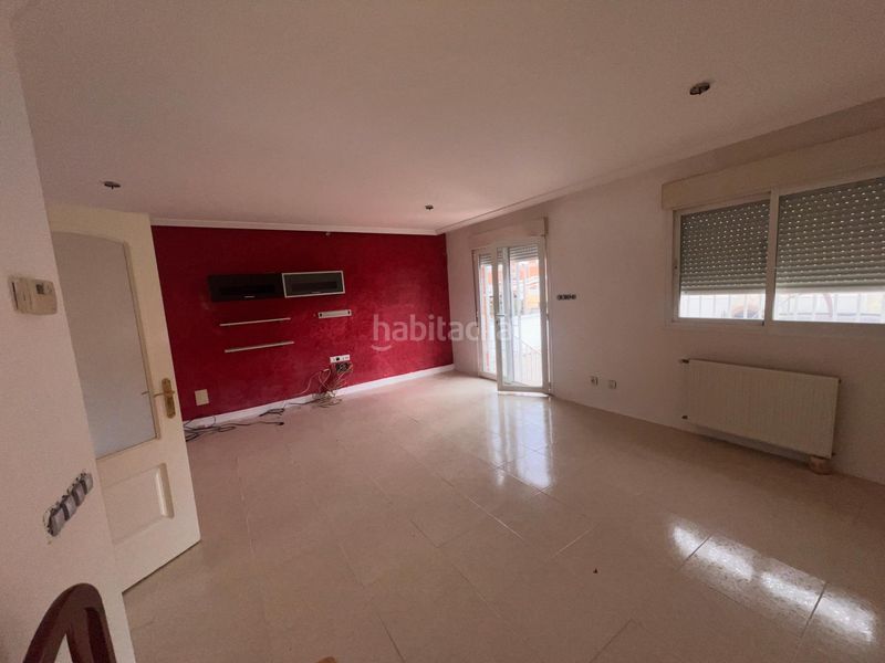 Foto cc6bdb92-69df-4bf7-9c7d-441b8e7ad6f1. Casa adossada a Fuentebella-San Fermín-El Leguario Parla