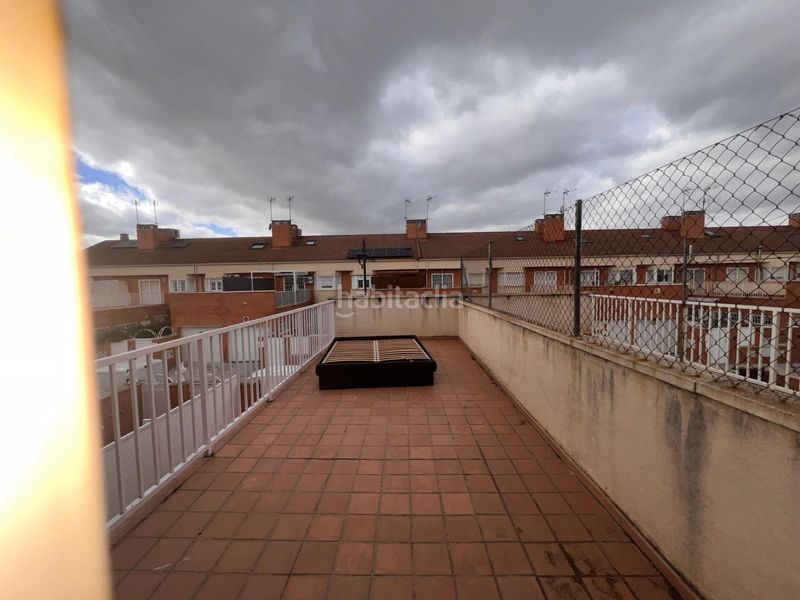 Foto d0eb367a-6ceb-4705-9b02-24e5adf28e01. Casa adossada a Fuentebella-San Fermín-El Leguario Parla