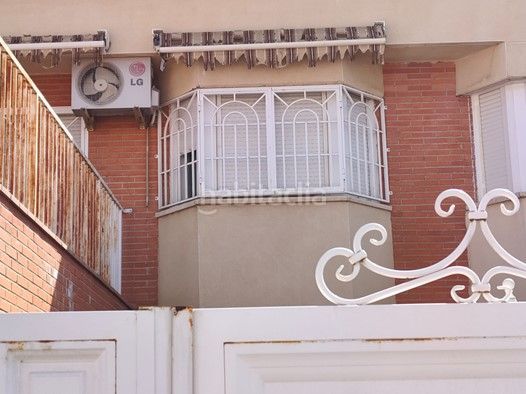 Foto f9181c0a-5706-4fb2-9b1c-6d294ed3cb59. Casa adossada a Fuentebella-San Fermín-El Leguario Parla