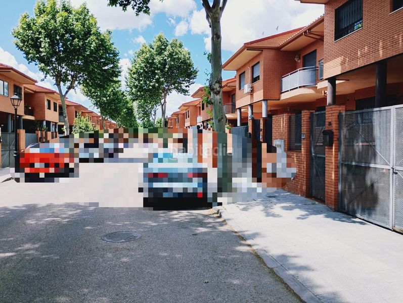 Foto d3b99eba-7659-4704-9a79-609657f9a071. Casa a Los Robles Seseña