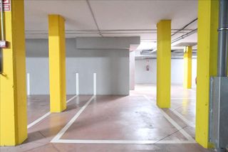 Aparcament cotxe a Ensanche de Vallecas-La Gavia