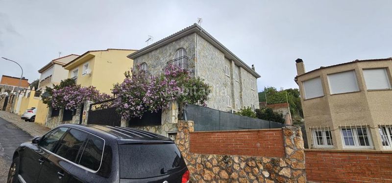 Foto 90a6608d-9d04-4742-94cb-cec3c5c59265. Casa amb aparcament a Loeches
