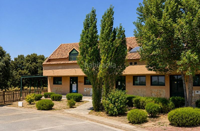 Foto d4188076-1aa5-4a72-a6c3-2a0dde61b1fe. Local comercial a Escalona