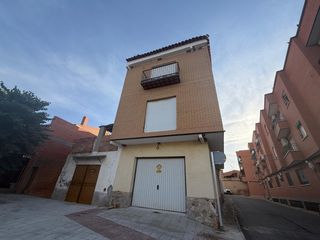 Maison jumelée  Calle quevedo 4 planta planta baj. Amplio adosado en mocejón, castilla la mancha por solo 149.000