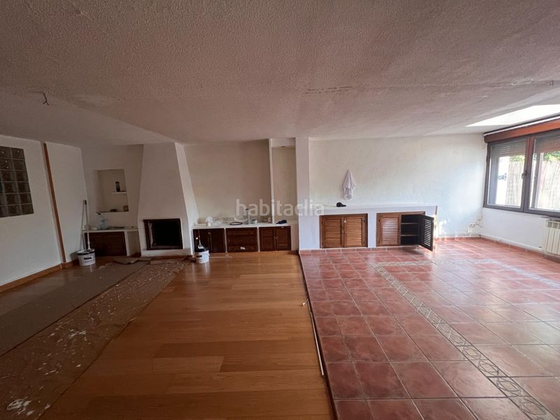 Foto a1084cb5-f9bf-4ad7-ac98-2f9e67983b4f. Casa amb aparcament a Alpedrete