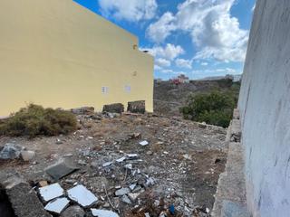 Terreno residencial  Granada. Solar urbano en venta en jinámar, telde