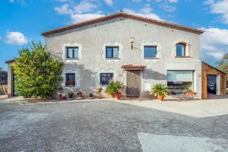 Masia  La bruguera de cartella`. Masía con 5 habitaciones, 3 baños con terreno y piscina en sant