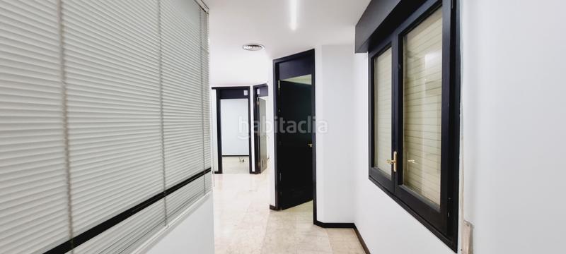 Foto 0cac02e4-5add-46e8-b665-a1546b8374c0. Oficina a Sant Antoni Barcelona