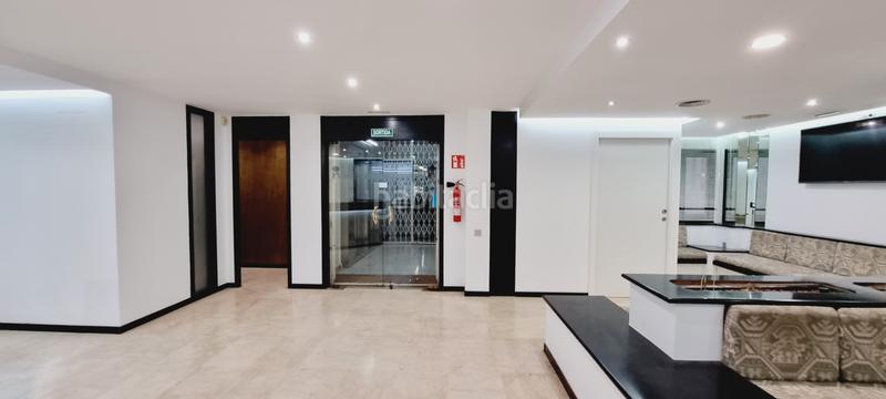 Foto 27926ab1-b98a-4290-8187-ecbee063d3ec. Oficina a Sant Antoni Barcelona