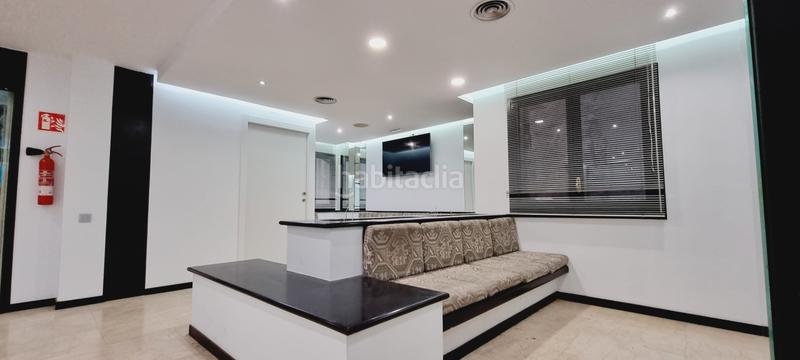 Foto 46315969-ea06-4d0c-ad6e-717ca7c8806a. Oficina a Sant Antoni Barcelona