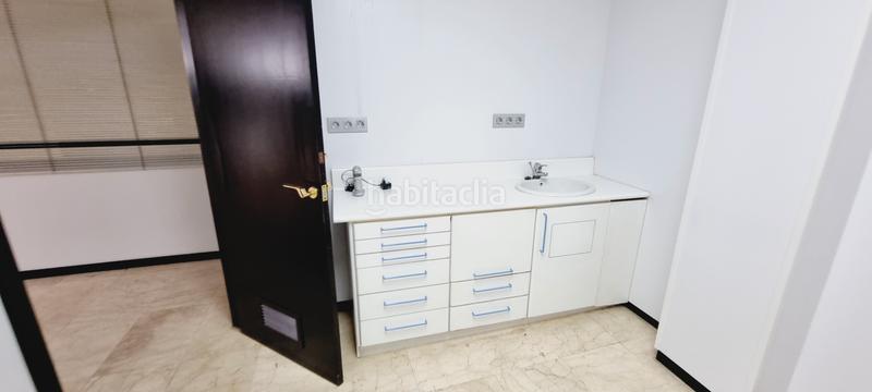 Foto 72dcb720-356a-4f8a-a78a-3986d22645b4. Oficina a Sant Antoni Barcelona