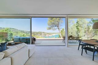 Casa  Pedrera de s'antiga. Casas en venta con piscina y terraza en sa riera, begur