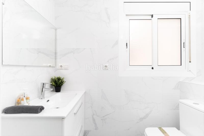 Foto 1fb1842c-4281-4083-b9e3-10e6052b2c6e. Àtic amb calefacció a La Font d´en Fargues Barcelona