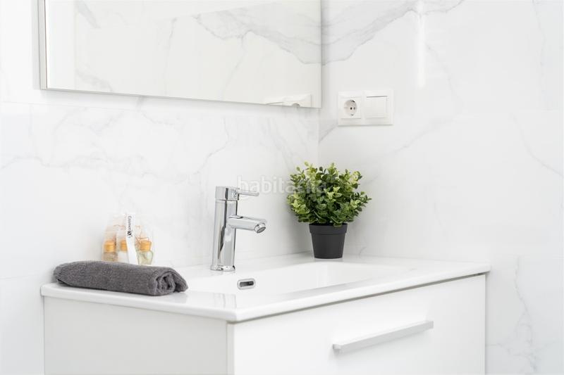 Foto 2f829973-3dc8-494e-bc32-5fdb46134193. Àtic amb calefacció a La Font d´en Fargues Barcelona