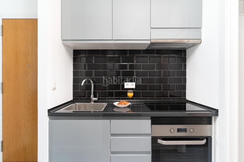 Foto 7a4ebcbb-90fd-4a37-9602-969b067c097f. Àtic amb calefacció a La Font d´en Fargues Barcelona