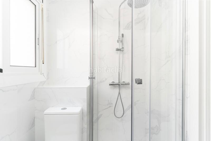 Foto 810236bc-8716-4339-961e-27afaf061a65. Àtic amb calefacció a La Font d´en Fargues Barcelona