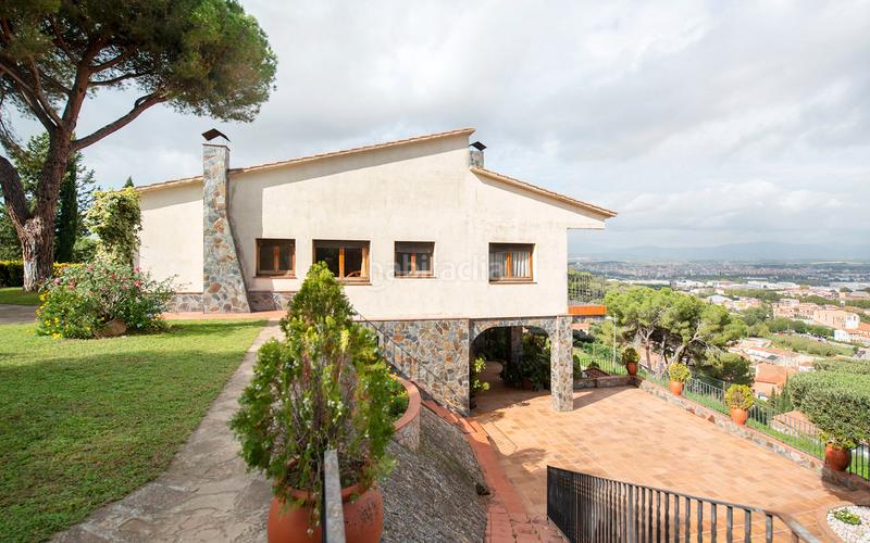 Foto 52f3d80a-d82e-496c-85f2-42273936e848. Haus mit heizung parking in Sant Fost de Campsentelles