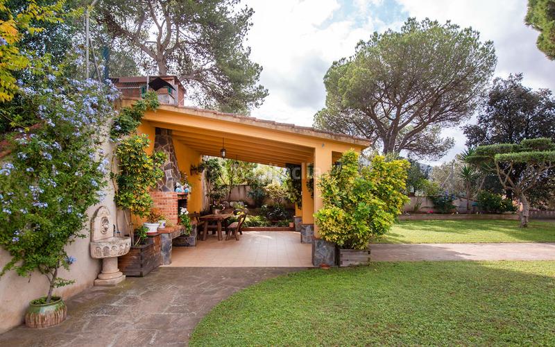 Foto c8e057f2-6282-4fcf-ac30-49344b1a21c1. Haus mit heizung parking in Sant Fost de Campsentelles