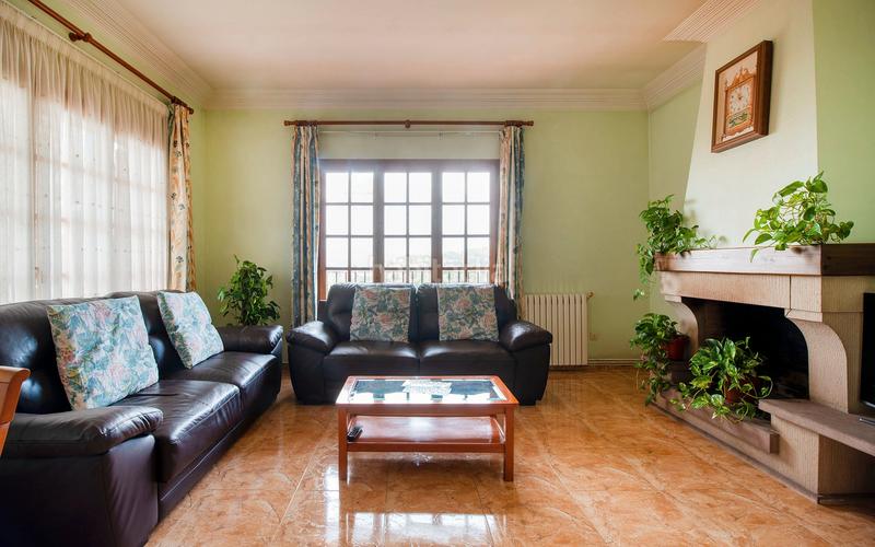 Foto cc47926d-a893-4e82-ade2-3b56cbb7961d. Haus mit heizung parking in Sant Fost de Campsentelles