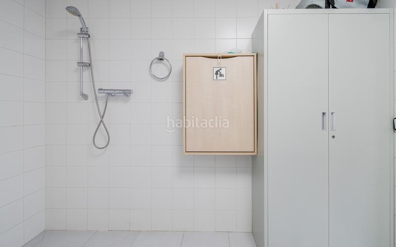 Foto 5ff2de70-7d3e-456a-8d11-f14b9df3bda4. Local comercial inversión garantizada local en Montilivi alquilado y con rentabilidad inmediata en Girona