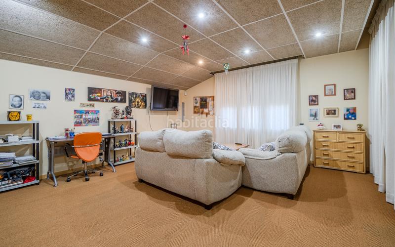 Foto 0b1ef153-e184-467d-a8a6-1f78234e9bd1. Casa con riscaldamento parcheggio piscina in Bisbal d´Empordà (La)