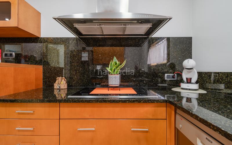 Foto 60a41ebd-b0d0-48ea-a294-e48c1b424057. Casa con riscaldamento parcheggio piscina in Bisbal d´Empordà (La)