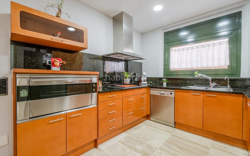 Foto d1de8d09-c073-4be0-9a12-2bfac9c80760. Casa con riscaldamento parcheggio piscina in Bisbal d´Empordà (La)