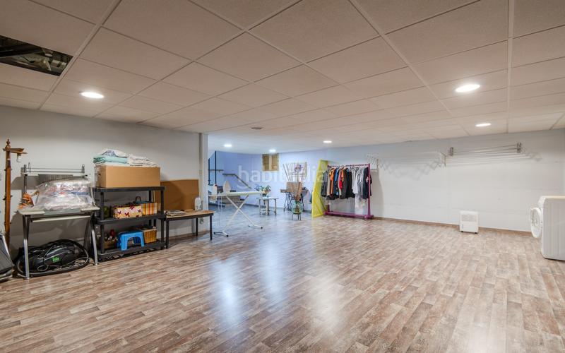 Foto d386a43c-5269-4c10-ac23-8ff2725a4720. Casa con riscaldamento parcheggio piscina in Bisbal d´Empordà (La)