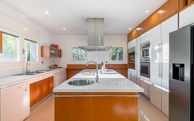 Foto 178eeae7-ac68-4afe-a3a2-620d25d0a1e6. Casa amb calefacció aparcament piscina a Golf-Can Trabal Sant Cugat del Vallès