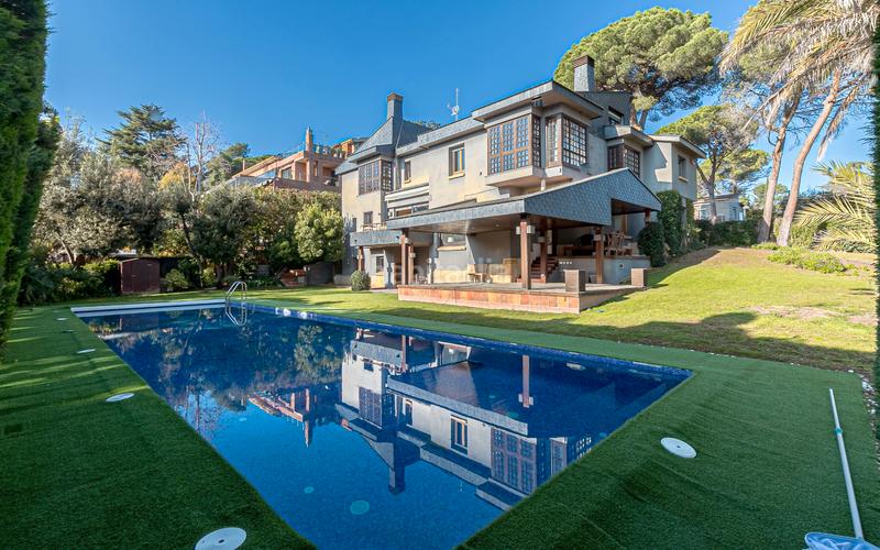 Foto 5f8fe3b9-acd4-4bd0-886a-0b903fa8e3fb. Casa amb calefacció aparcament piscina a Golf-Can Trabal Sant Cugat del Vallès