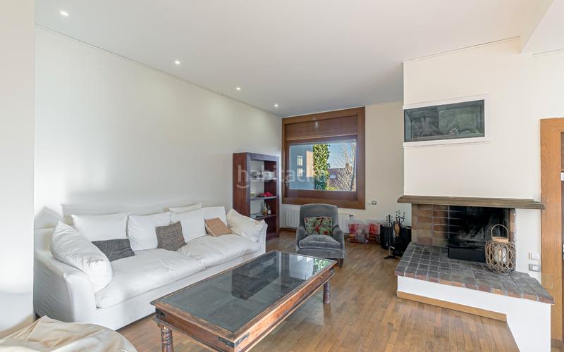 Foto 92a36025-04f9-49d6-b0d6-3e2144735897. Casa amb calefacció aparcament piscina a Golf-Can Trabal Sant Cugat del Vallès